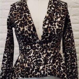 Deep Chest Satin Leopard Print Top